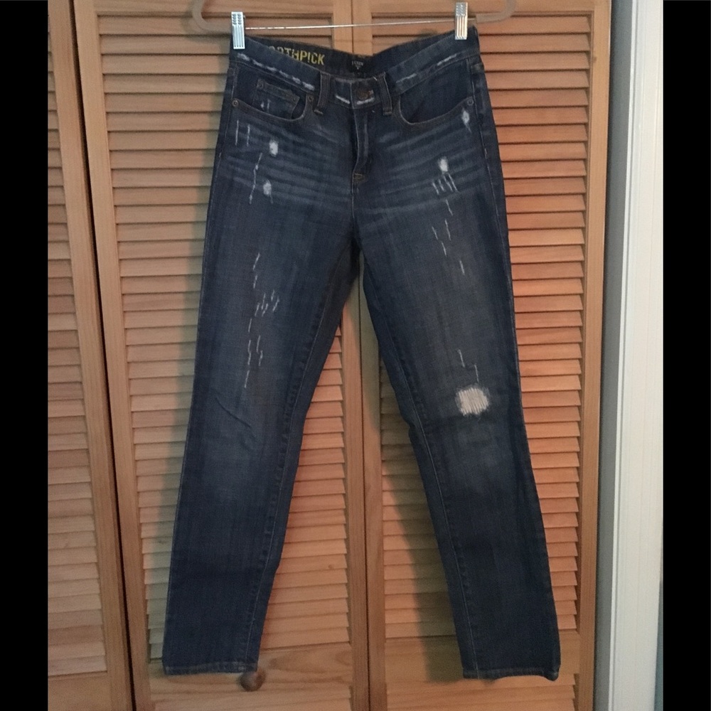 distressed skinny jeans